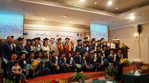 Remise de diplôme de master à 145 étudiants