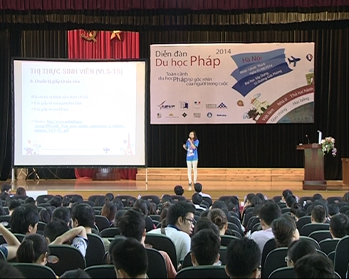 Forum “Venir étudier en France” à Hanoi