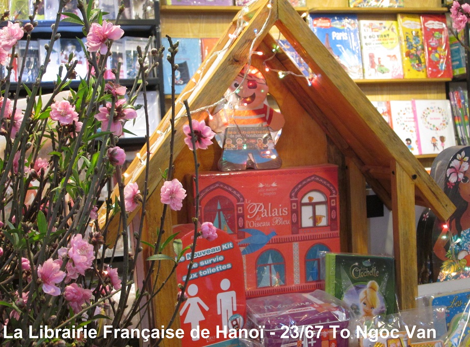 Librairie Française à Tay Ho a décoré pour le Têt 2014
