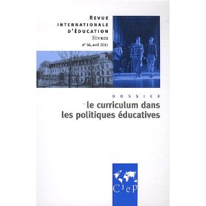  LE CURRICULUM DANS LES POLITIQUES EDUCATIVES 